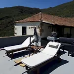 Casa La Fuente أرونا